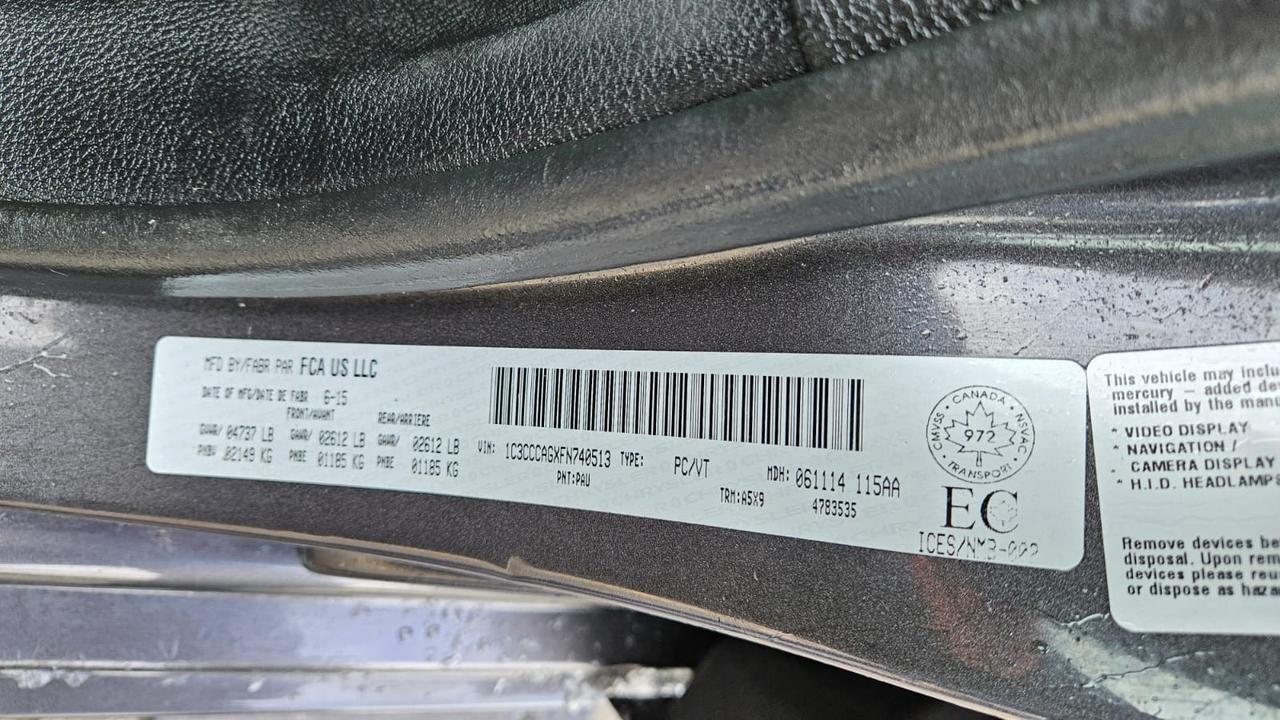 2015 Chrysler 200 Limited Photo