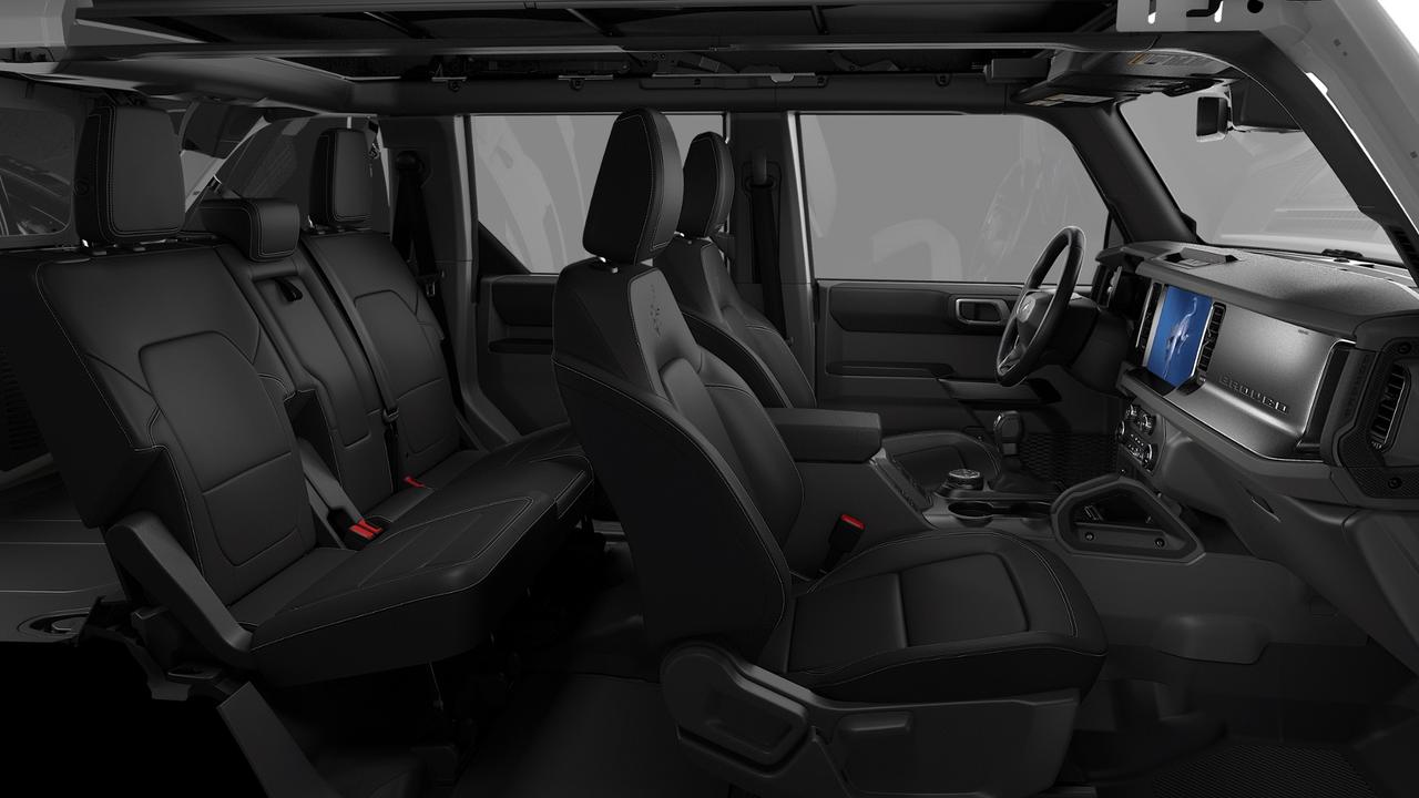 2026 Ford Bronco Outer Banks Photo5