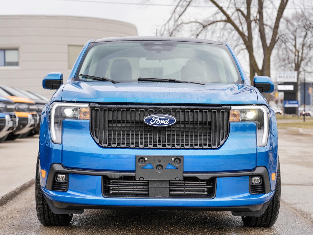 2026 Ford Maverick Blue That Bites | 2026 Maverick Lobo Standard Photo