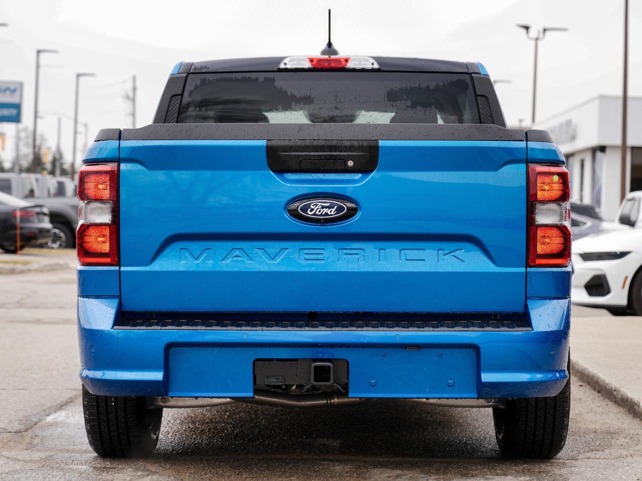 2026 Ford Maverick Blue That Bites | 2026 Maverick Lobo Standard Photo