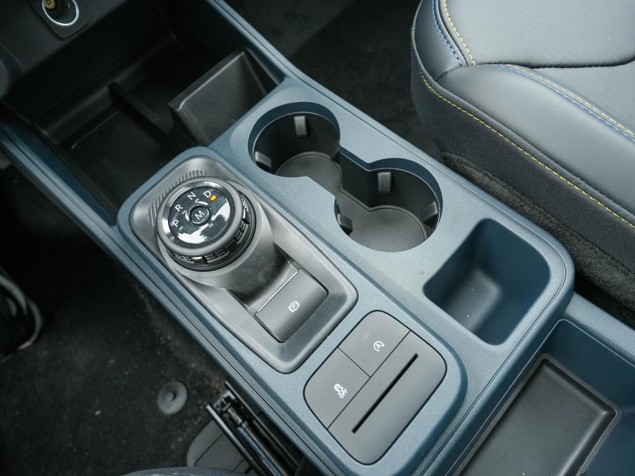 2026 Ford Maverick Blue That Bites | 2026 Maverick Lobo Standard Photo