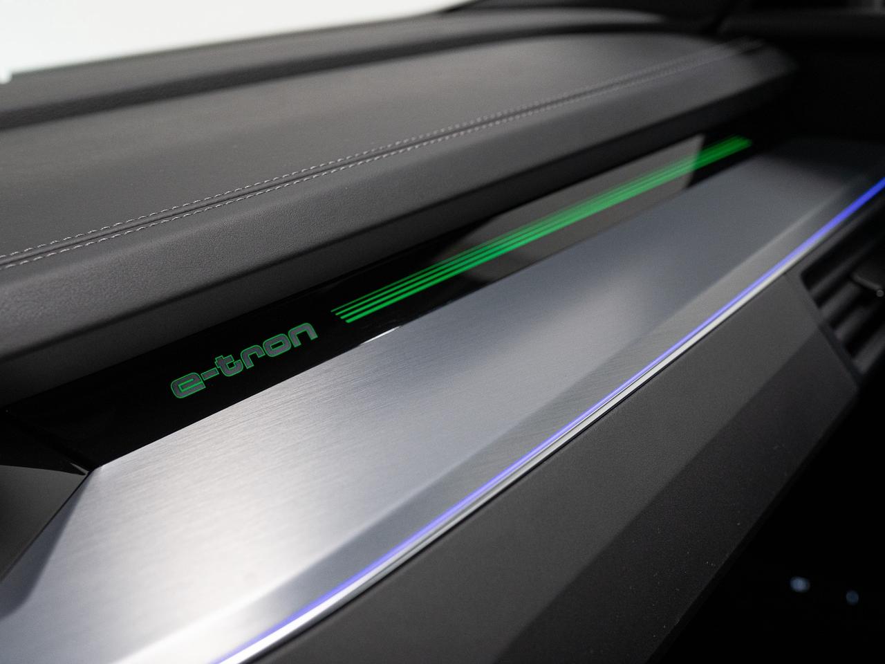 2024 Audi Q8 e-tron Sportback S-LINE | COMPETITION PKG | 21 IN Photo