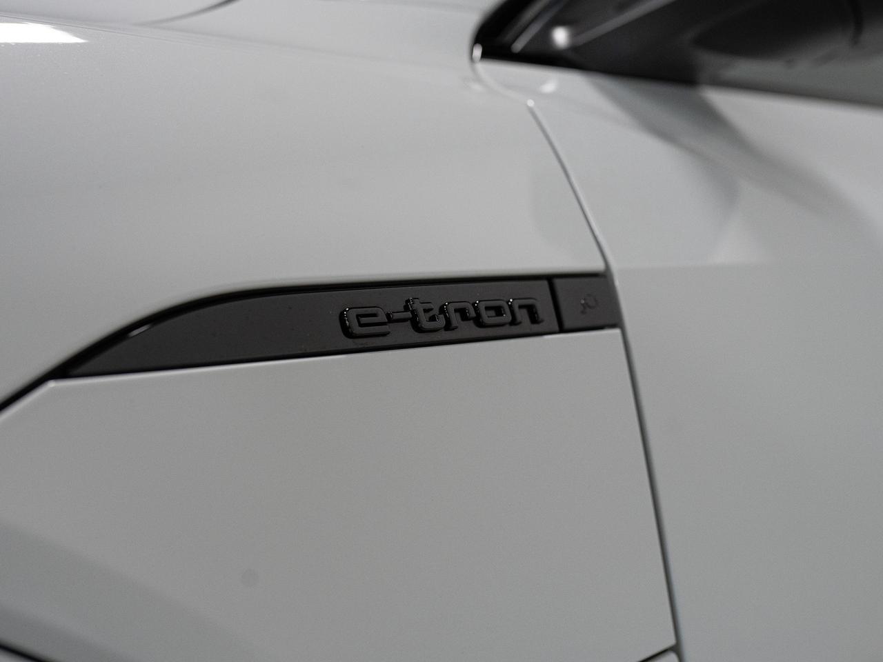 2024 Audi Q8 e-tron Sportback S-LINE | COMPETITION PKG | 21 IN Photo