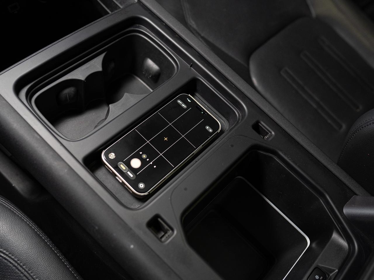 2022 Land Rover Defender 110 | S | P300 | BIG SCREEN | MERIDIAN | 22 IN Photo