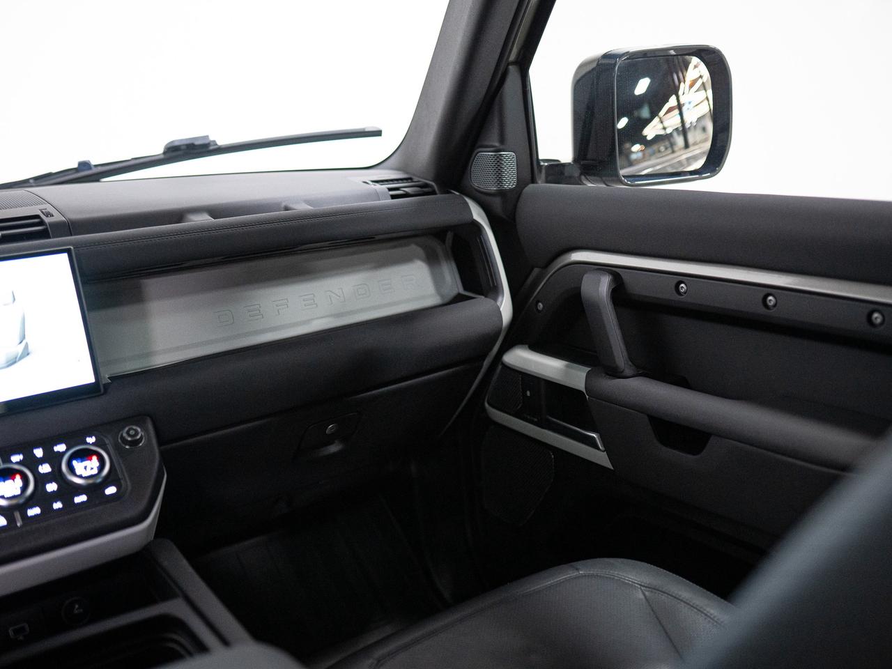 2022 Land Rover Defender 110 | S | P300 | BIG SCREEN | MERIDIAN | 22 IN Photo