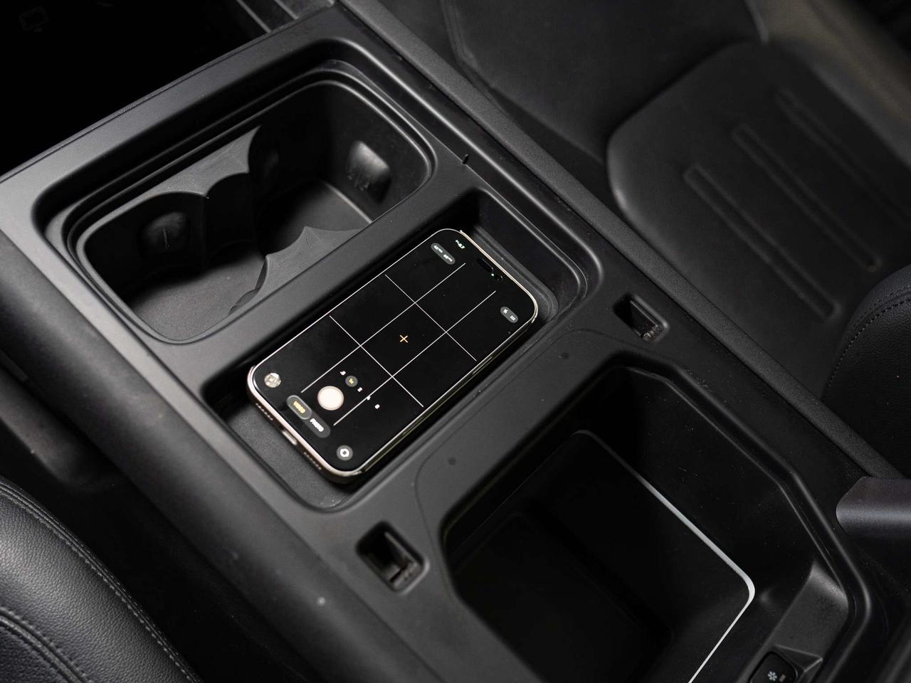 2022 Land Rover Defender 110 | S | P300 | BIG SCREEN | MERIDIAN | 22 IN Photo