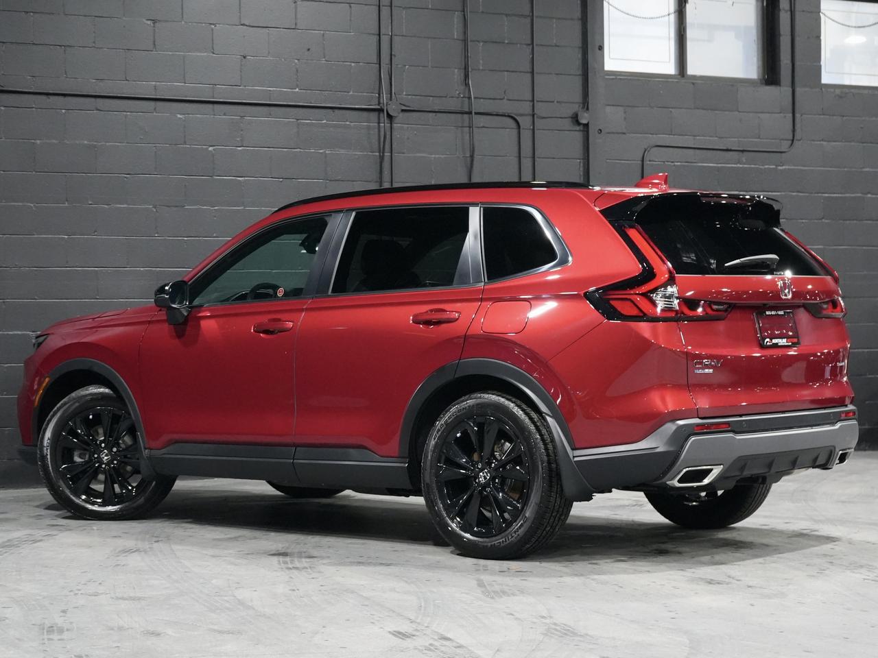 2024 Honda CR-V Hybrid Touring AWD|RADIANT RED|ADAPTIVE CRUISE|1 OWNER Photo
