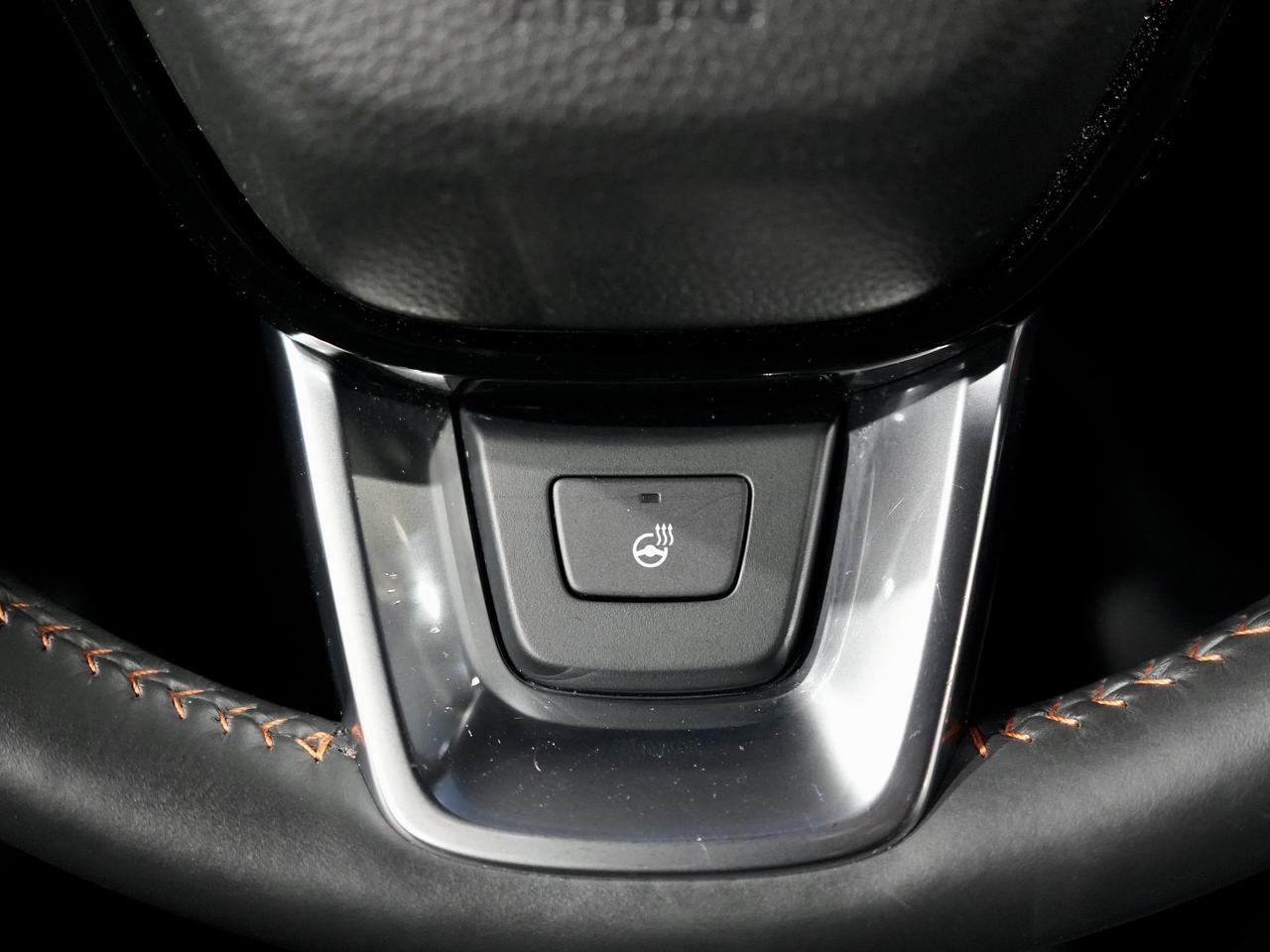 2024 Honda CR-V Hybrid Touring AWD|RADIANT RED|ADAPTIVE CRUISE|1 OWNER Photo