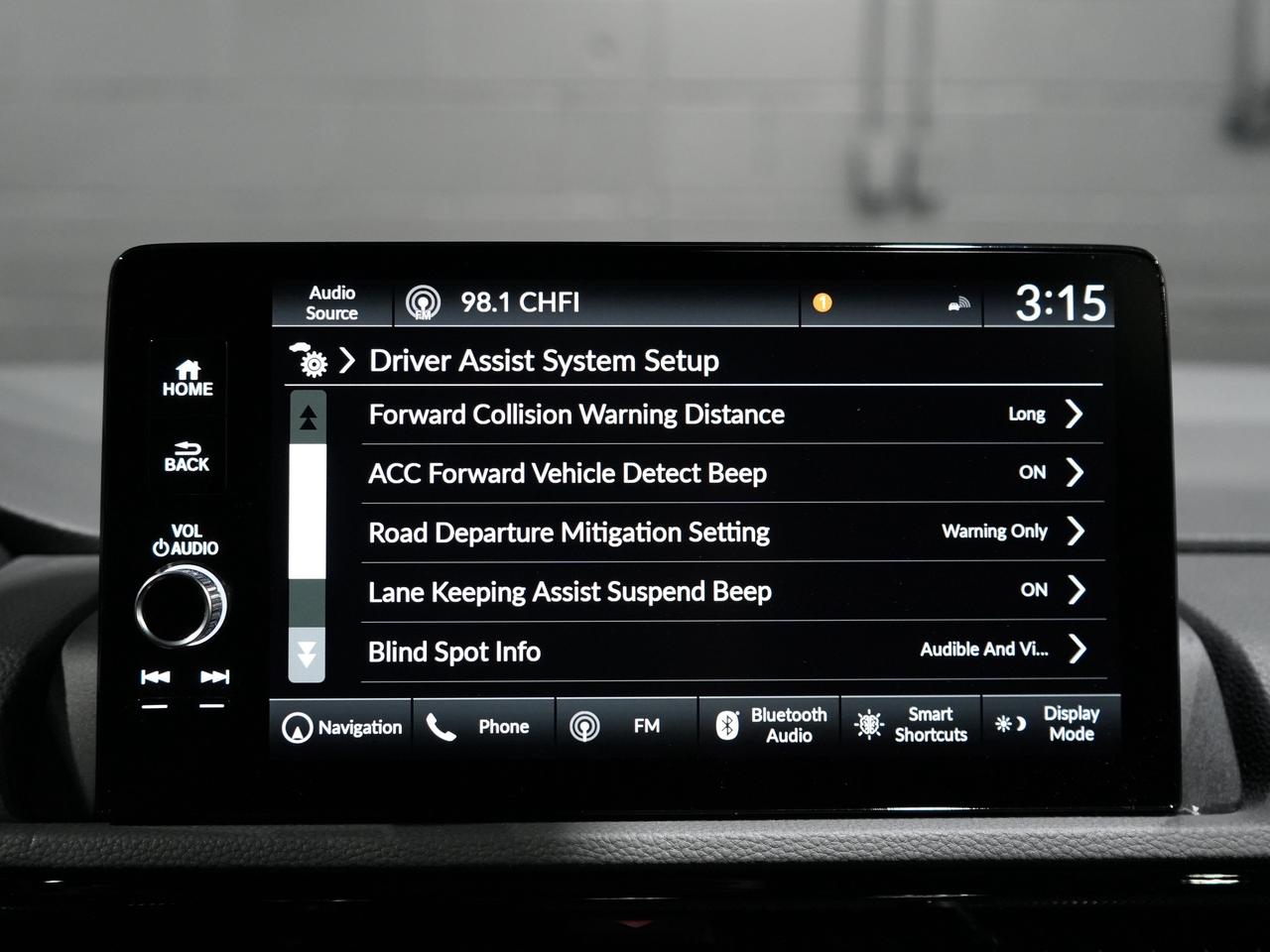 2024 Honda CR-V Hybrid Touring AWD|RADIANT RED|ADAPTIVE CRUISE|1 OWNER Photo