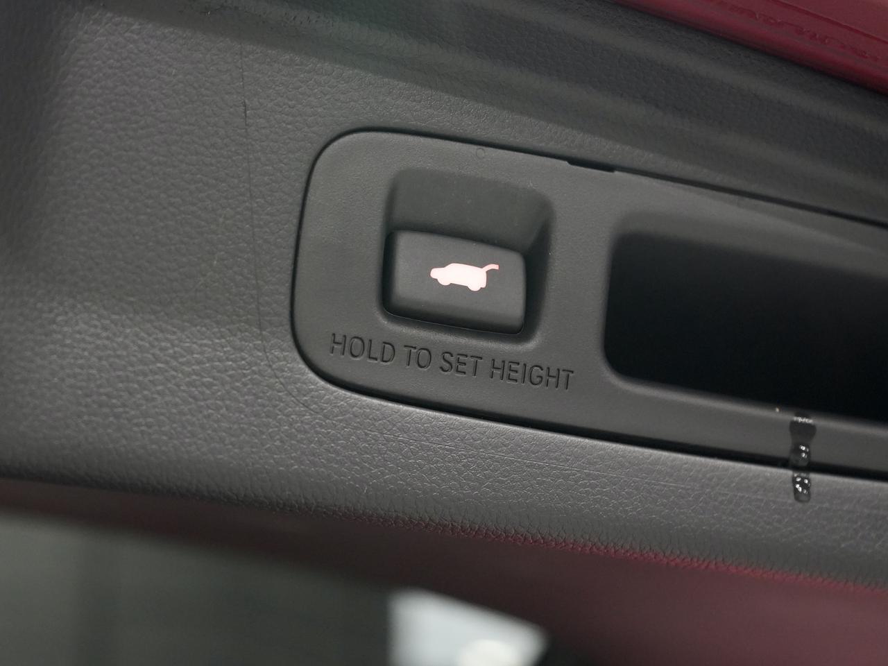 2024 Honda CR-V Hybrid Touring AWD|RADIANT RED|ADAPTIVE CRUISE|1 OWNER Photo
