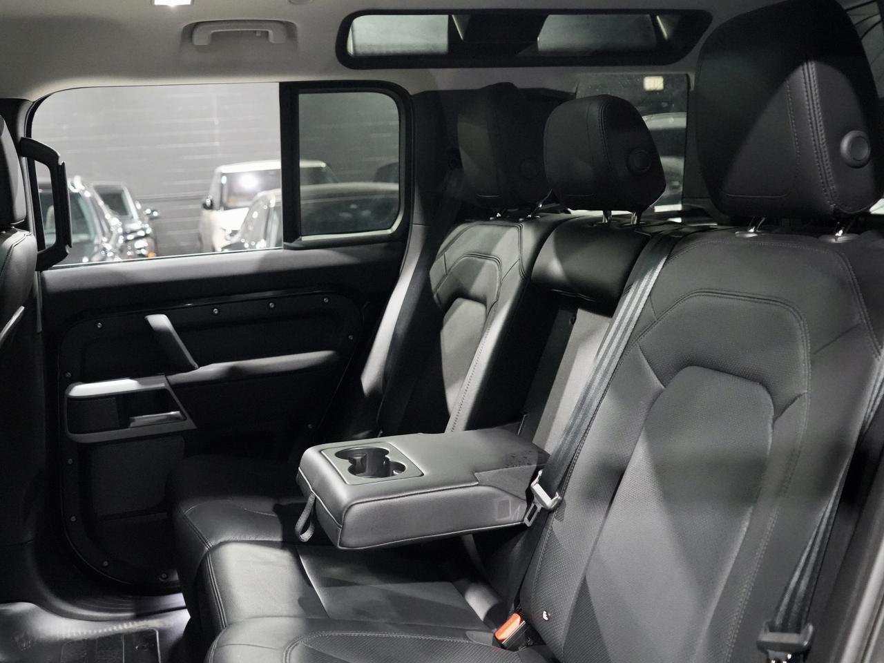 2023 Land Rover Defender 110 S AWD|1 OWNER| PANO|360CAM|MERIDIAN|CARPLAY Photo