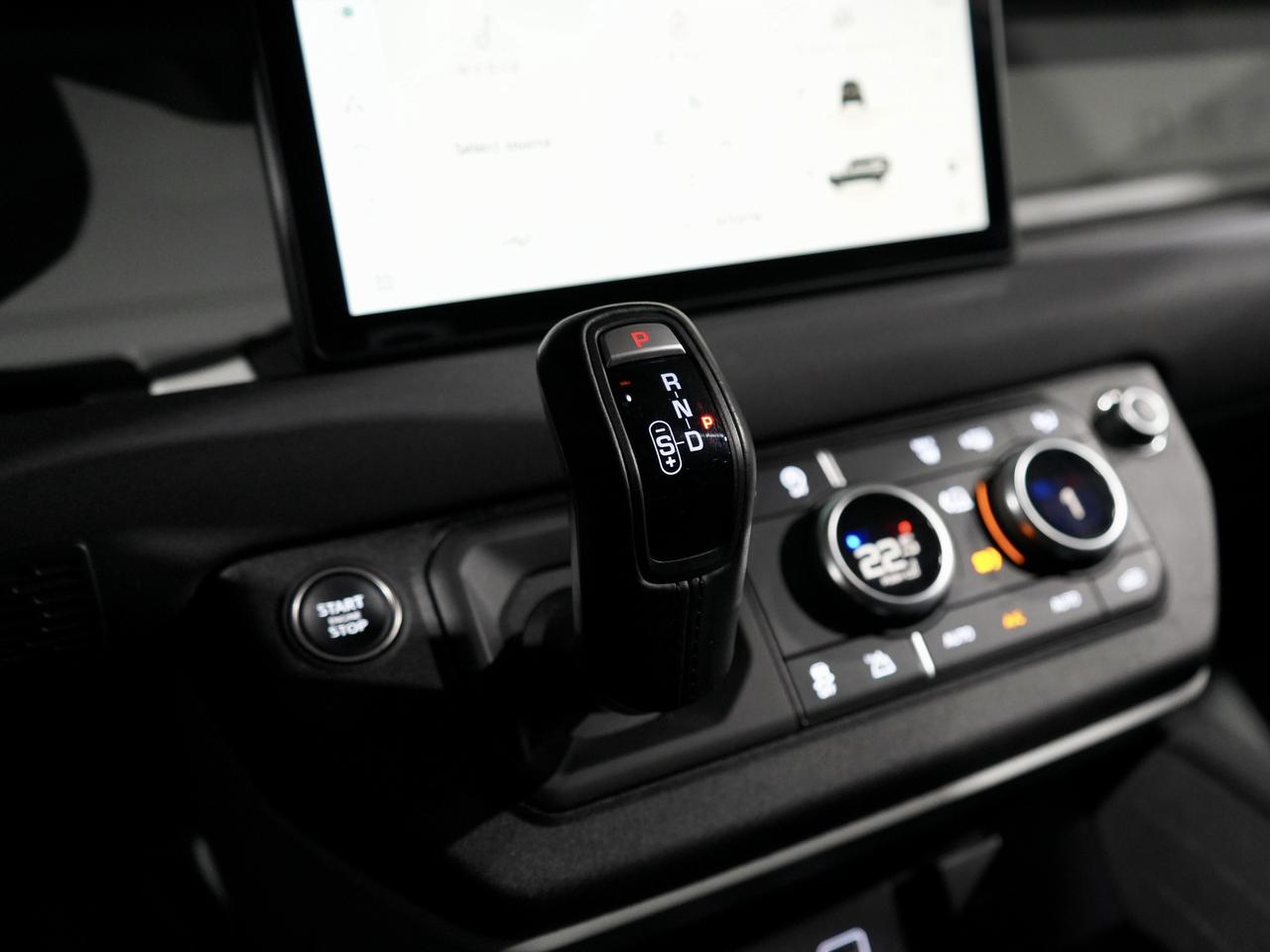 2023 Land Rover Defender 110 S AWD|1 OWNER| PANO|360CAM|MERIDIAN|CARPLAY Photo