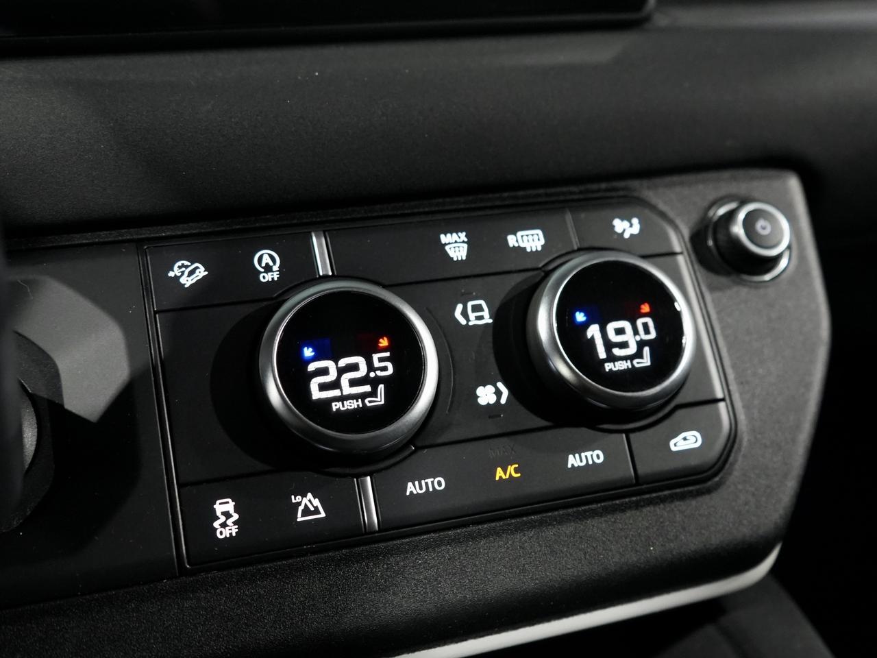 2023 Land Rover Defender 110 S AWD|1 OWNER| PANO|360CAM|MERIDIAN|CARPLAY Photo