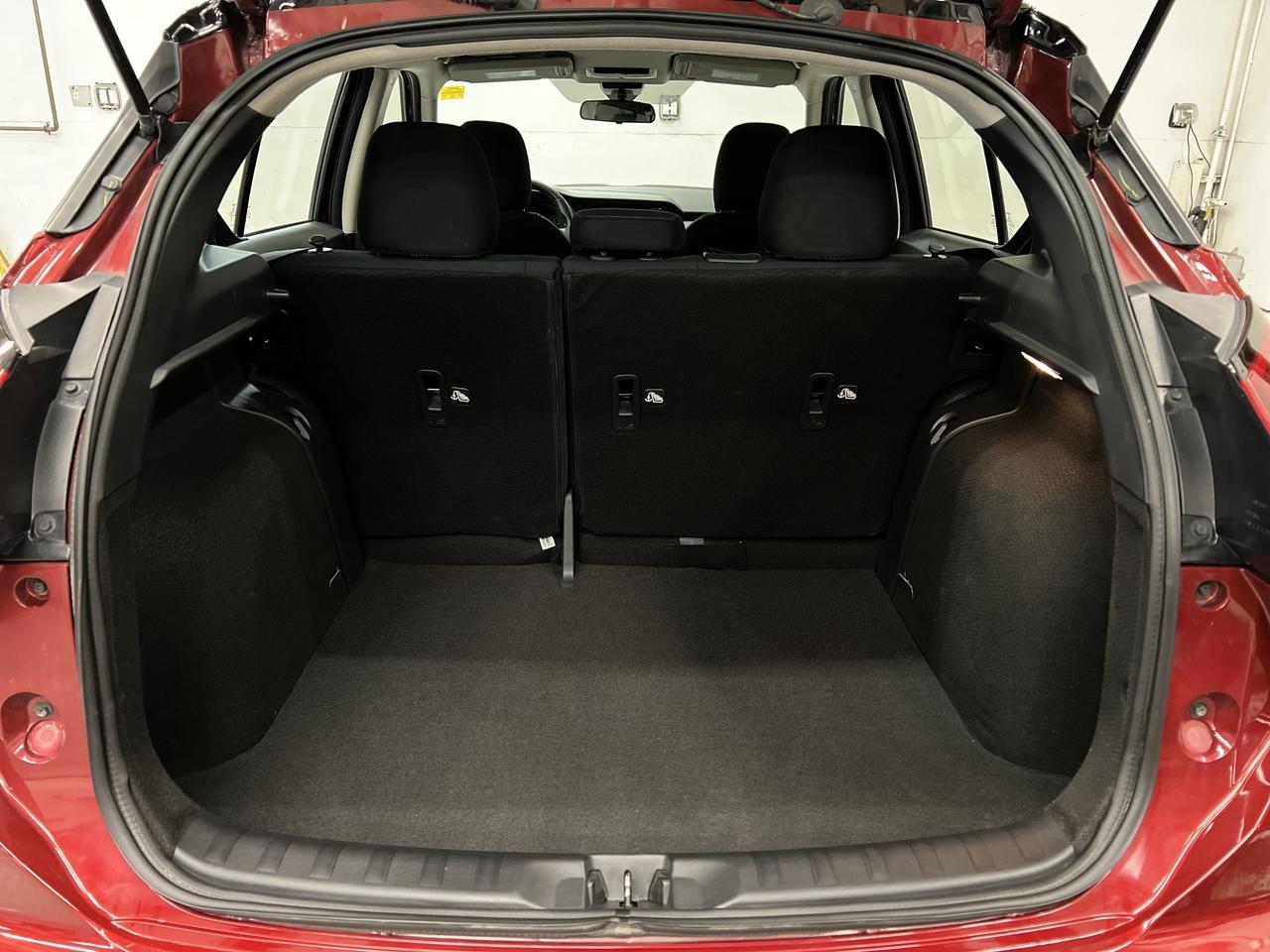 2024 Nissan Kicks SV | HTD SEATS | CARPLAY | REMOTE START | ALLOYS Photo