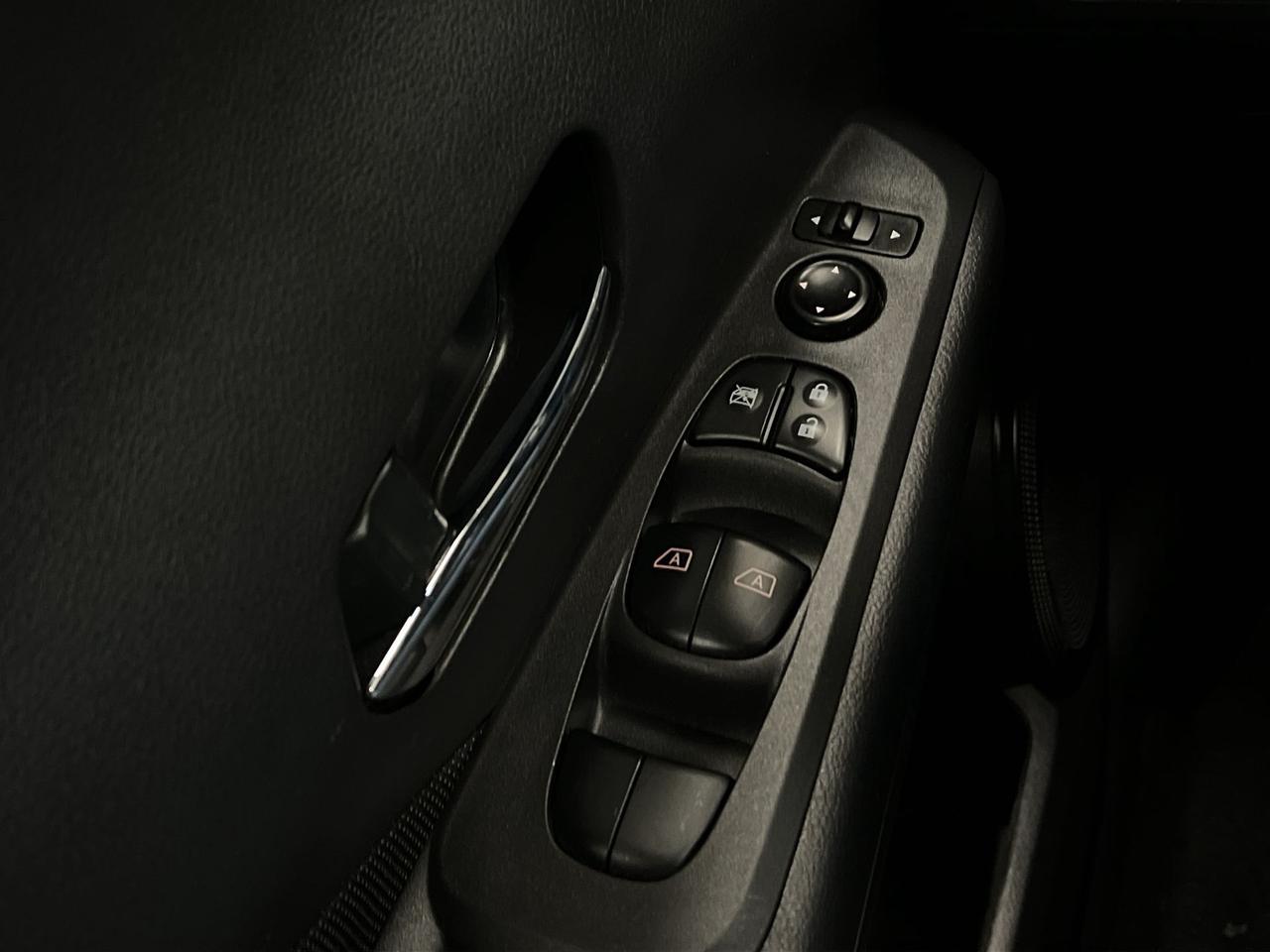 2024 Nissan Kicks SV | HTD SEATS/STEERING | CARPLAY | REMOTE START Photo