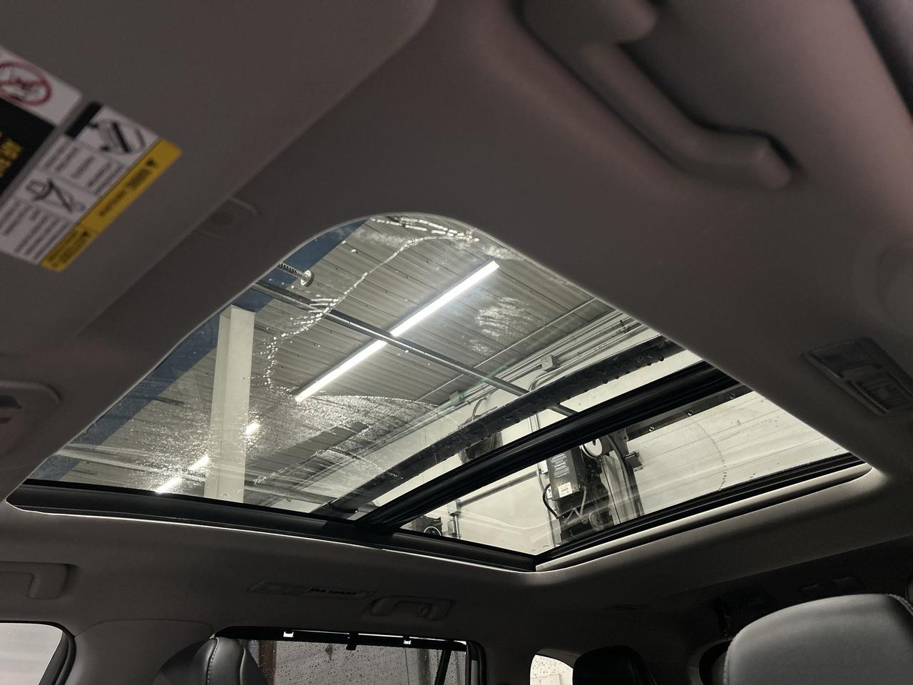 2023 Toyota Highlander PLATINUM AWD | 7-PASS | LEATHER | PANO ROOF | HUD Photo