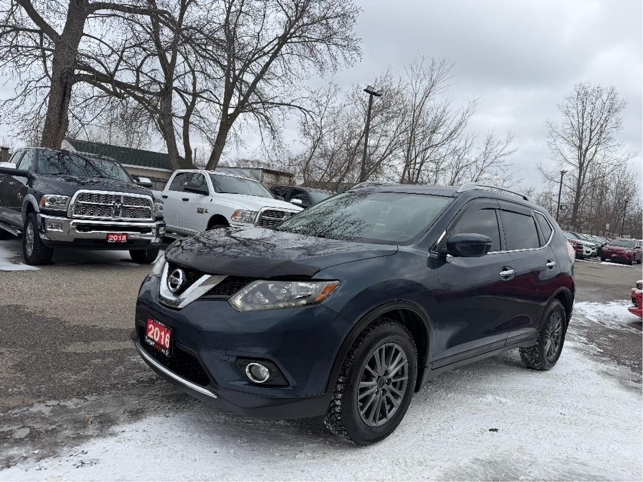 2016 Nissan Rogue SV | Very Well Maintained Photo