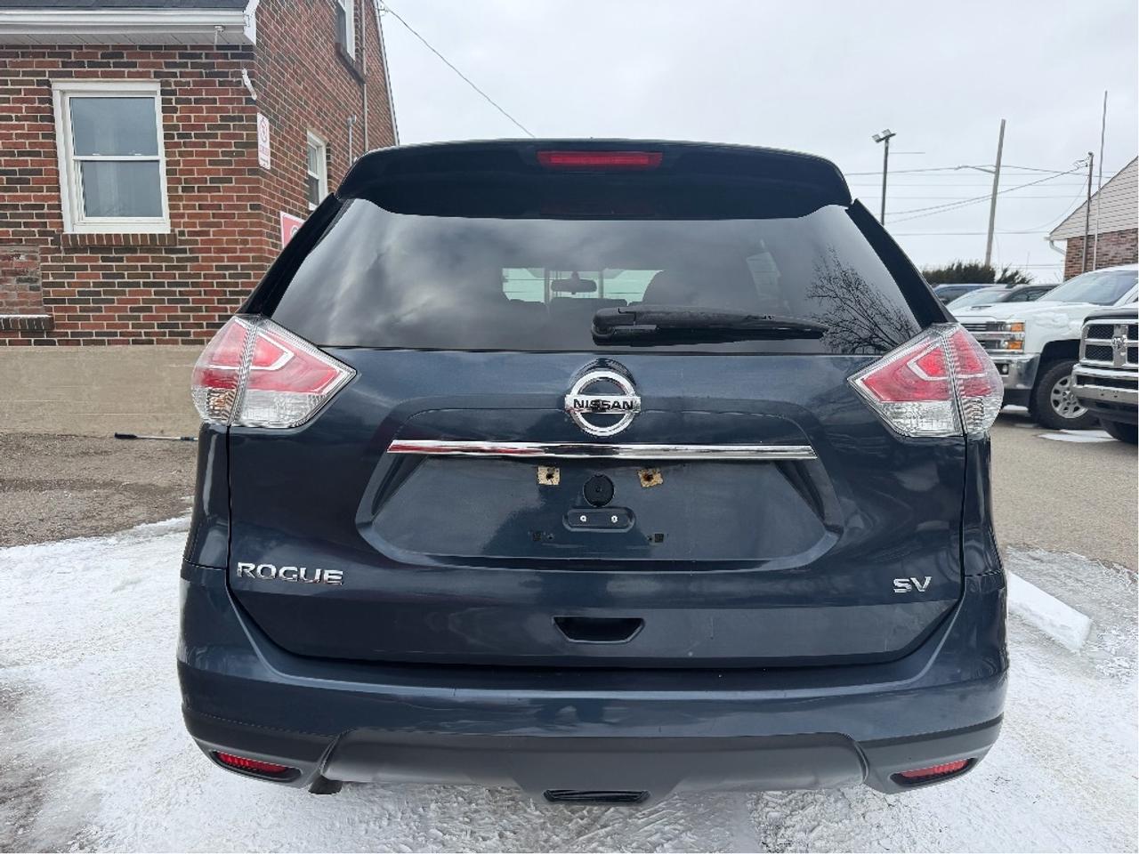 2016 Nissan Rogue SV | Very Well Maintained Photo