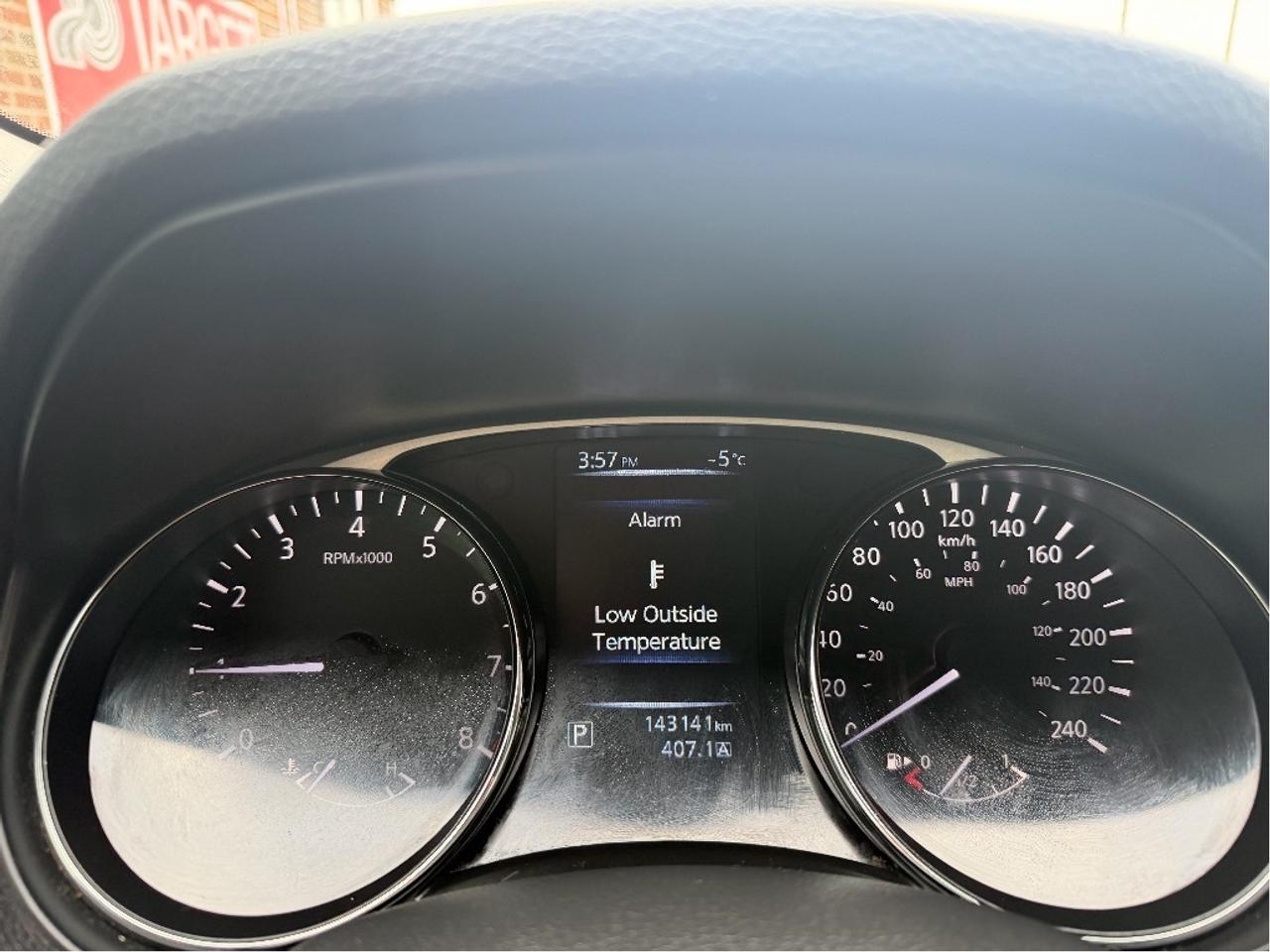 2016 Nissan Rogue SV | Very Well Maintained Photo