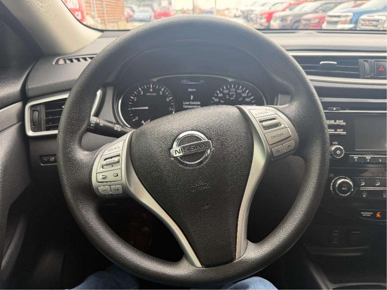 2016 Nissan Rogue SV | Very Well Maintained Photo