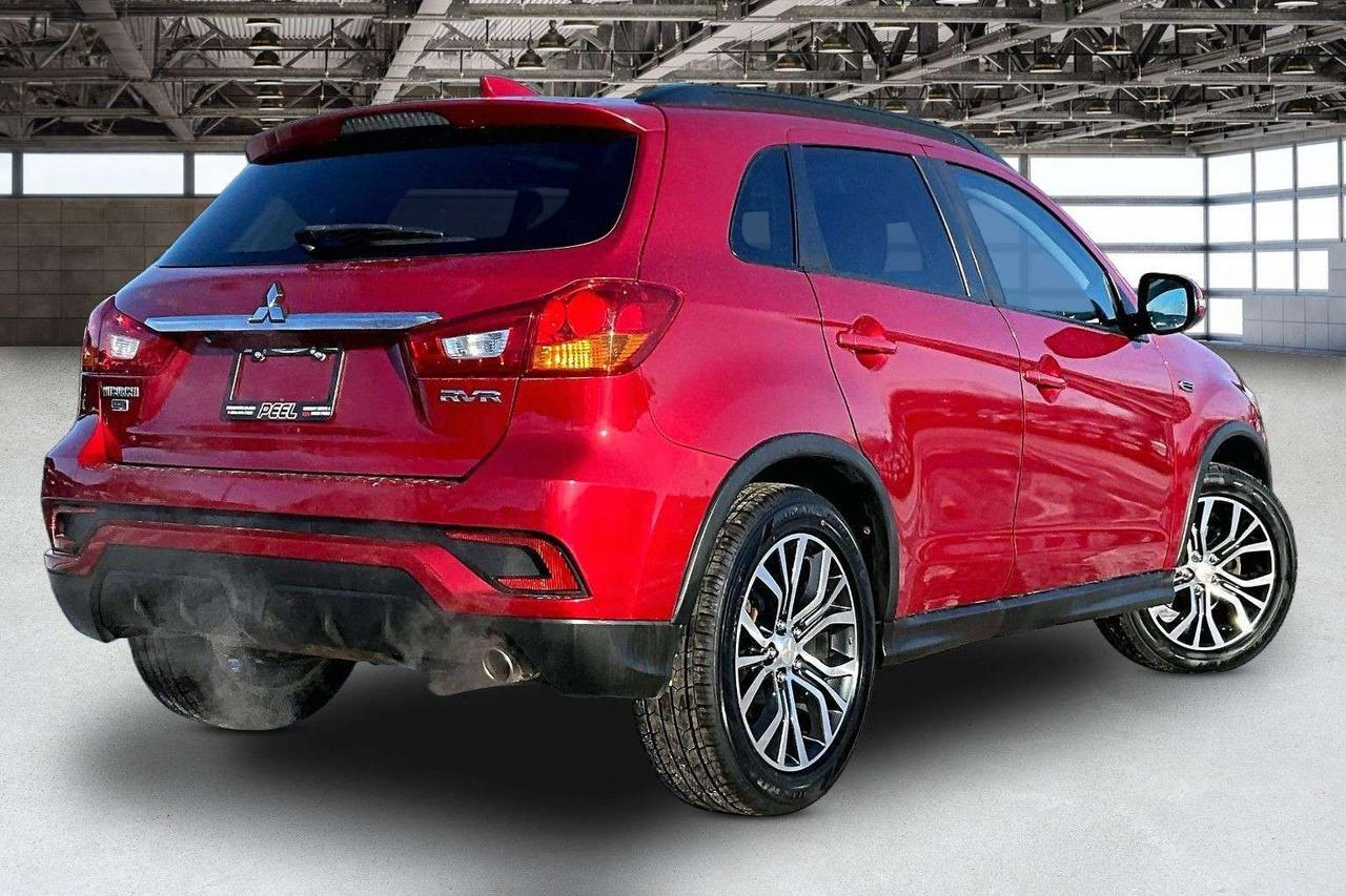 2019 Mitsubishi RVR GT Premium | Heated Leather | Panoroof | AWD Photo