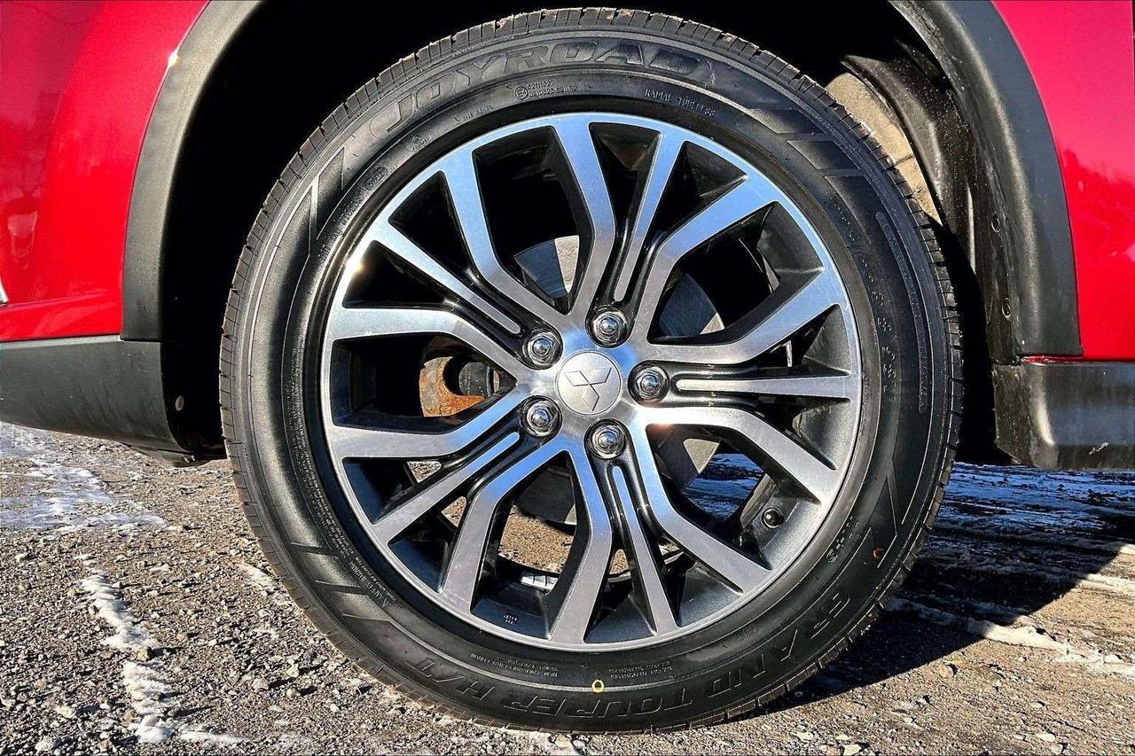 2019 Mitsubishi RVR GT Premium | Heated Leather | Panoroof | AWD Photo