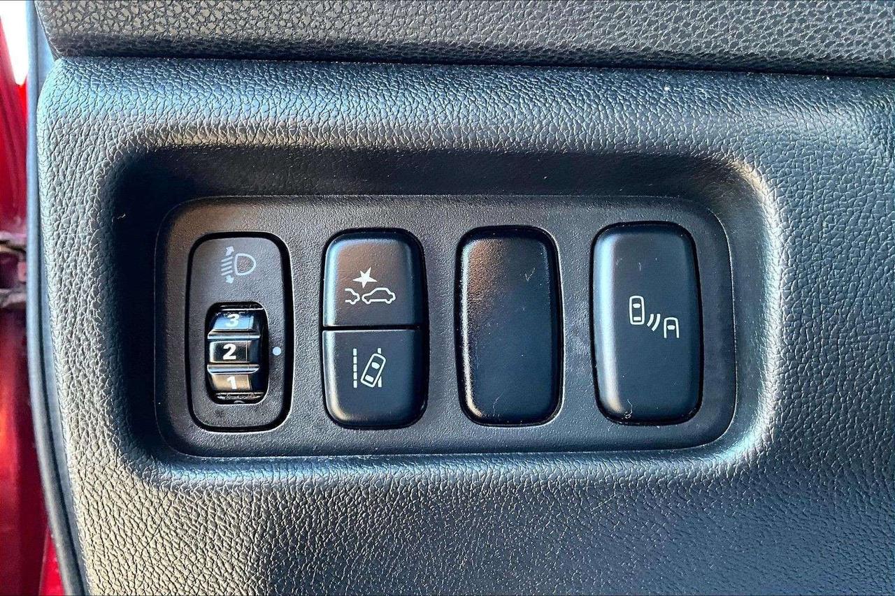 2019 Mitsubishi RVR GT Premium | Heated Leather | Panoroof | AWD Photo