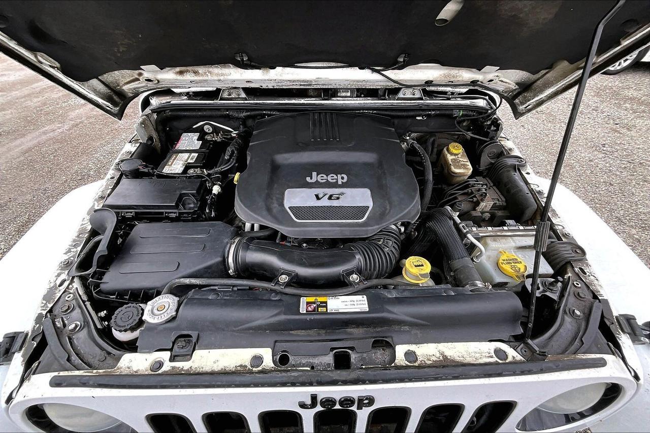 2014 Jeep Wrangler Unlimited Polar Edition | Heated Leather | AS IS | 4X4 Photo