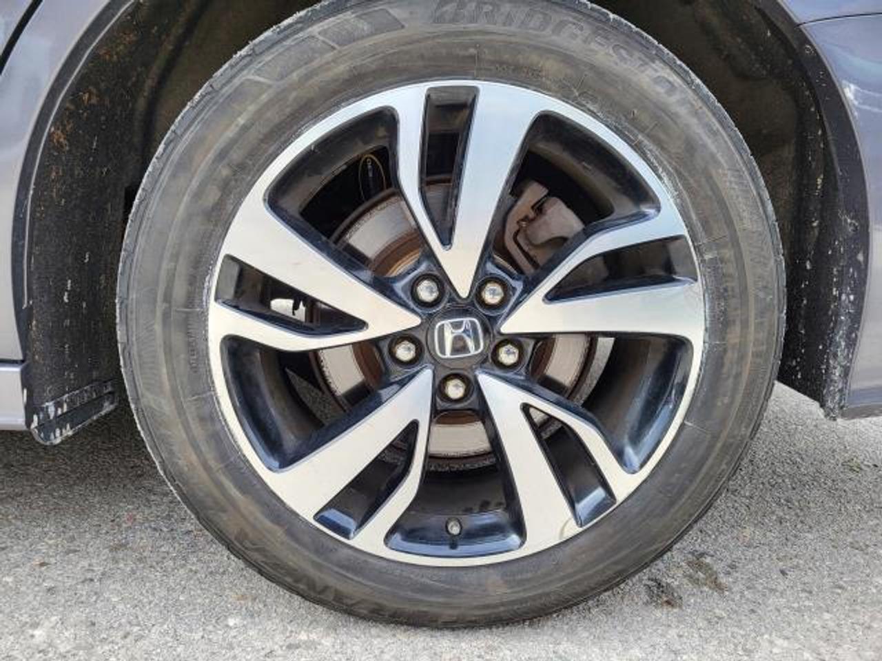 2018 Honda Odyssey Touring Photo