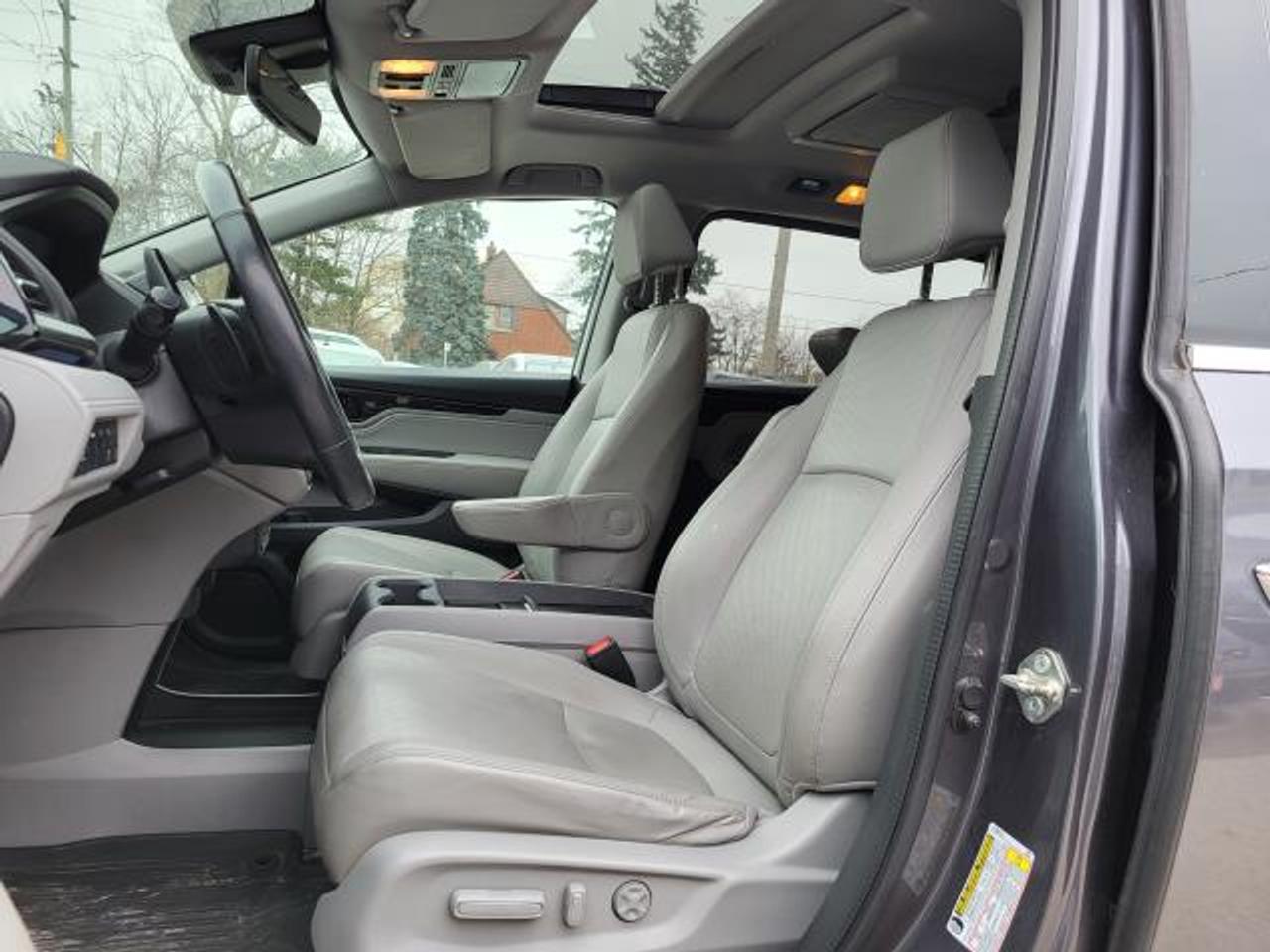 2018 Honda Odyssey Touring Photo