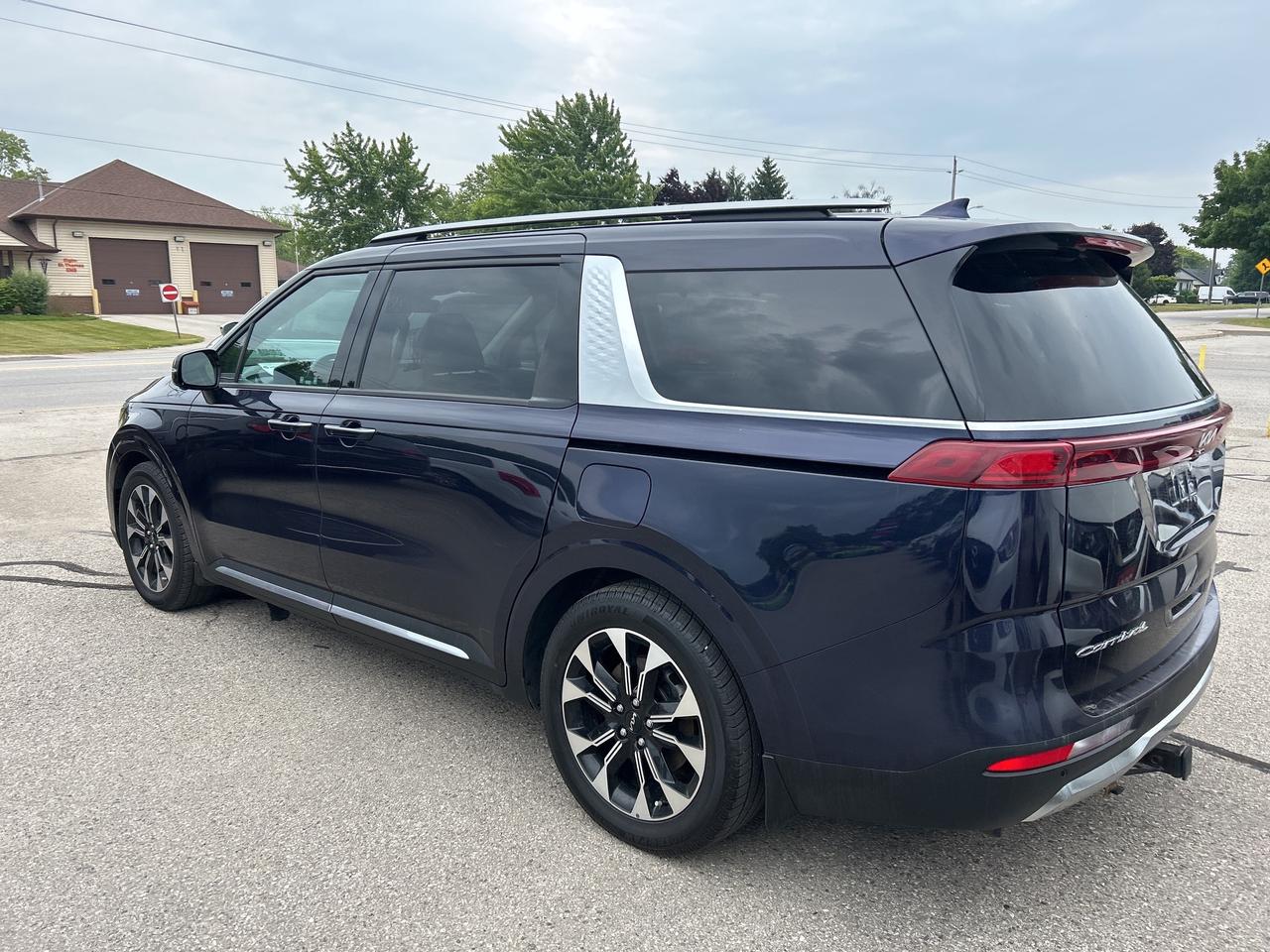2022 Kia Carnival EX+, CLEAN CARFAX, 8 PASS, POWER SLIDING DOORS! - Photo #9