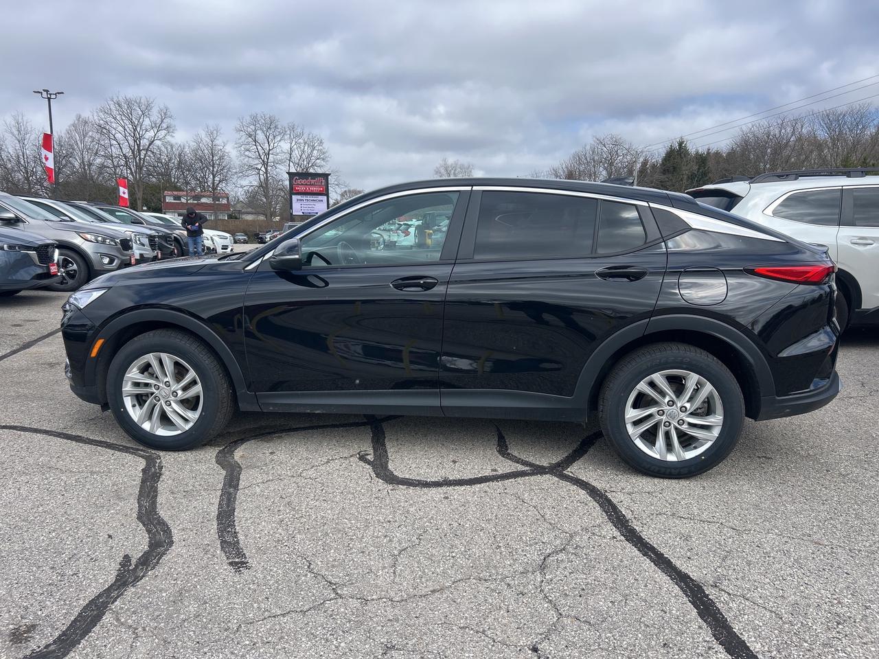 2024 Buick Envista PREFERRED, CLEAN CARFAX, FACTORY WARRANTY! - Photo #3