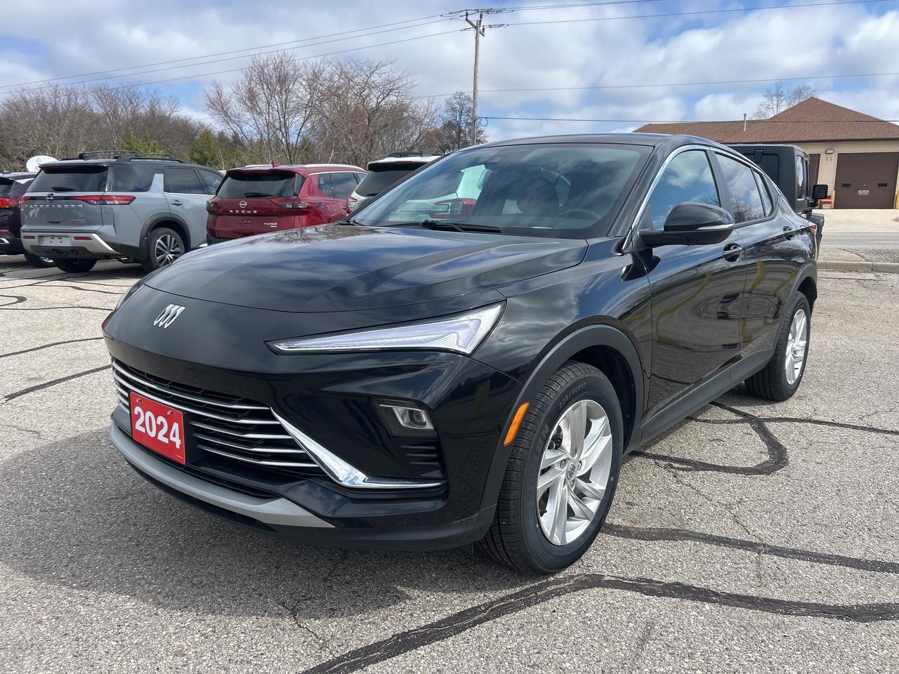 2024 Buick Envista PREFERRED, CLEAN CARFAX, FACTORY WARRANTY! - Photo #2