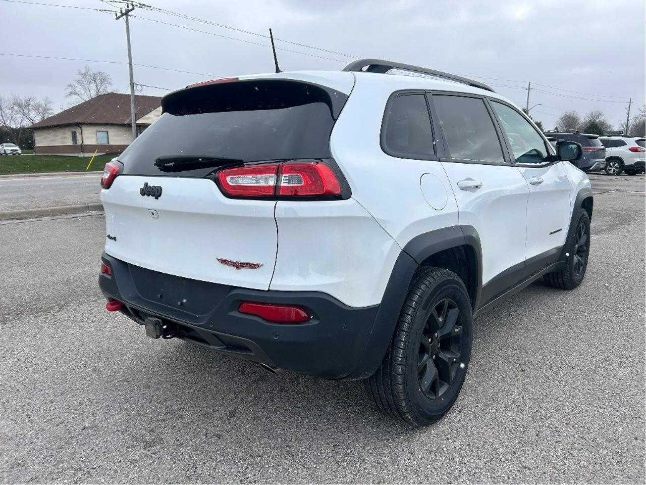 2018 Jeep Cherokee TRAILHAWK, TECH PKG, CLEAN CARFAX, REMOTE START! - Photo #6