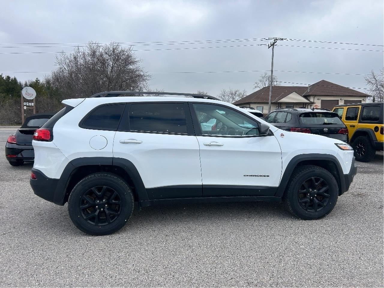 2018 Jeep Cherokee TRAILHAWK, TECH PKG, CLEAN CARFAX, REMOTE START! - Photo #7
