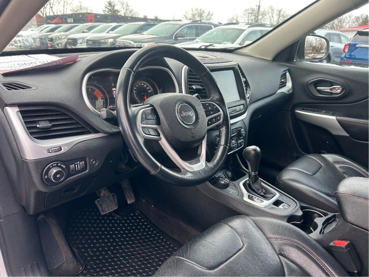 2018 Jeep Cherokee TRAILHAWK, TECH PKG, CLEAN CARFAX, REMOTE START! - Photo #13
