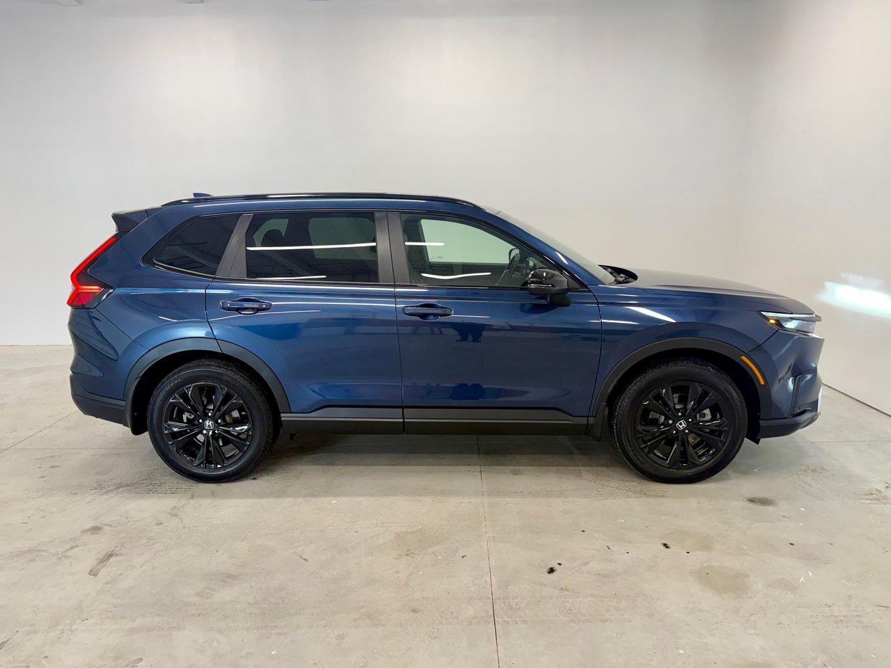 2026 Honda CR-V Hybrid Touring Photo3