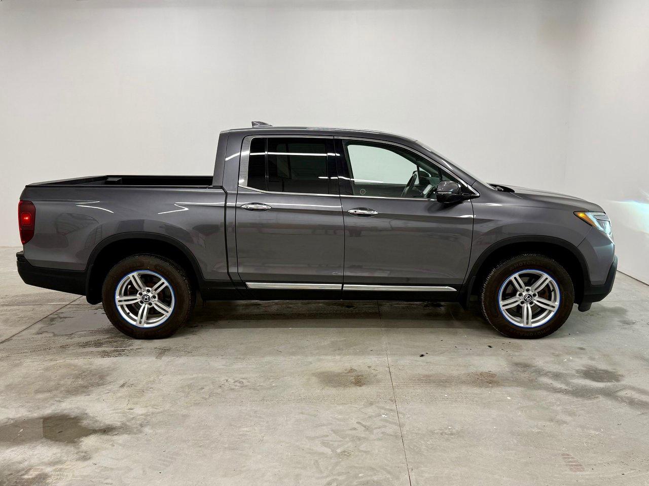 2018 Honda Ridgeline TOURING Photo3