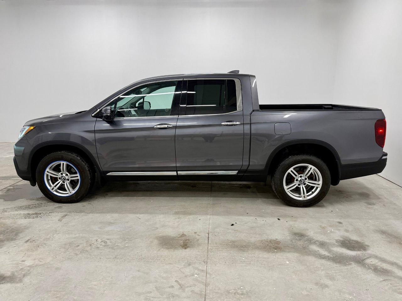 2018 Honda Ridgeline TOURING Photo2