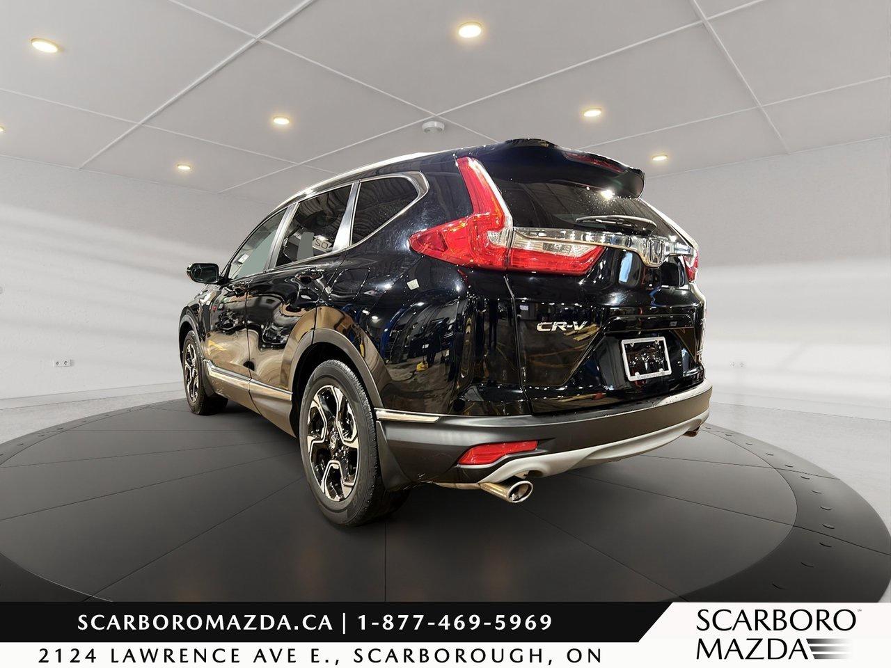 2018 Honda CR-V Touring Photo4