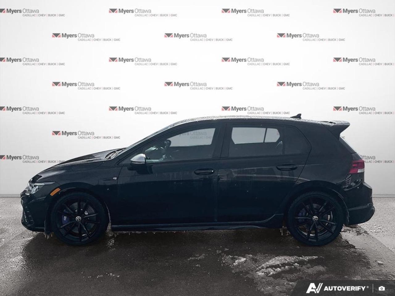 2024 Volkswagen Golf R DSG  GOLF R, DSG, CARBON PACKAGE Photo2