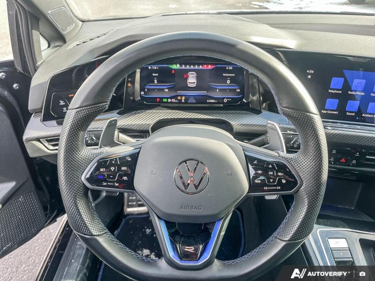 2024 Volkswagen Golf R DSG  GOLF R, DSG, CARBON PACKAGE Photo