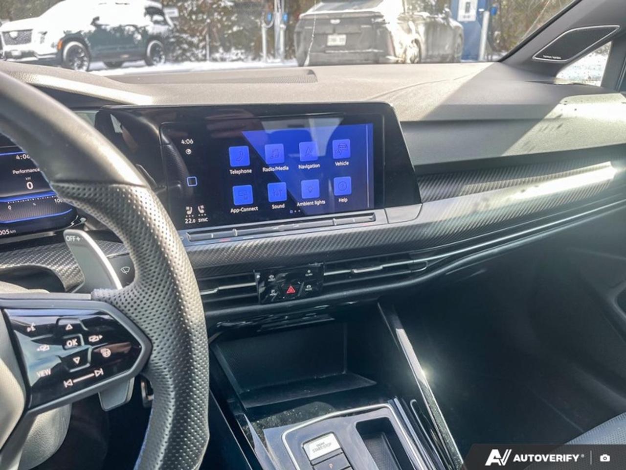 2024 Volkswagen Golf R DSG  GOLF R, DSG, CARBON PACKAGE Photo