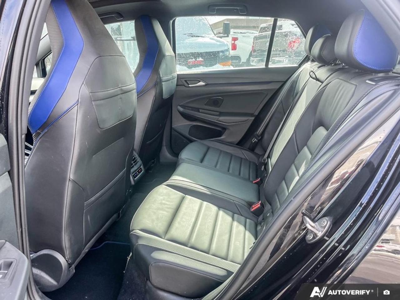 2024 Volkswagen Golf R DSG  GOLF R, DSG, CARBON PACKAGE Photo