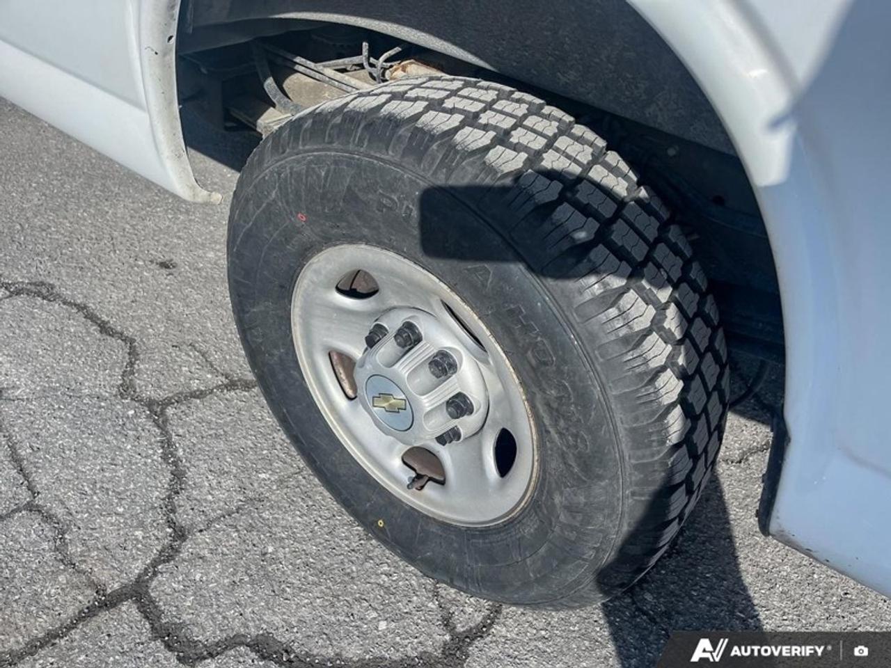 2023 Chevrolet Express Cargo Van 2500 155  2500, 155" LONG, 4.3 V6, KEYLESS ENTRY Photo