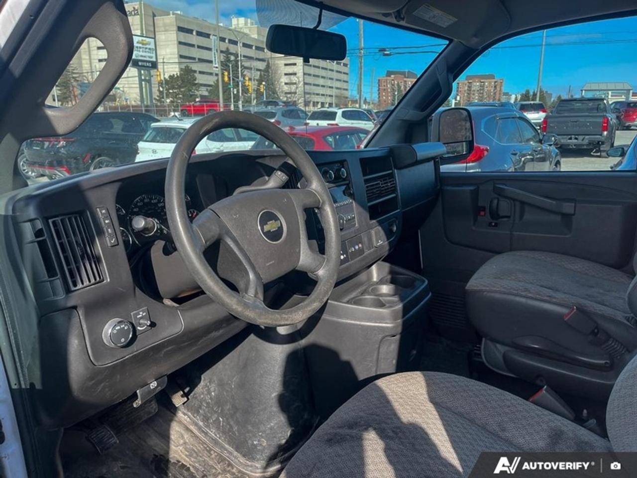 2023 Chevrolet Express Cargo Van 2500 155  2500, 155" LONG, 4.3 V6, KEYLESS ENTRY Photo