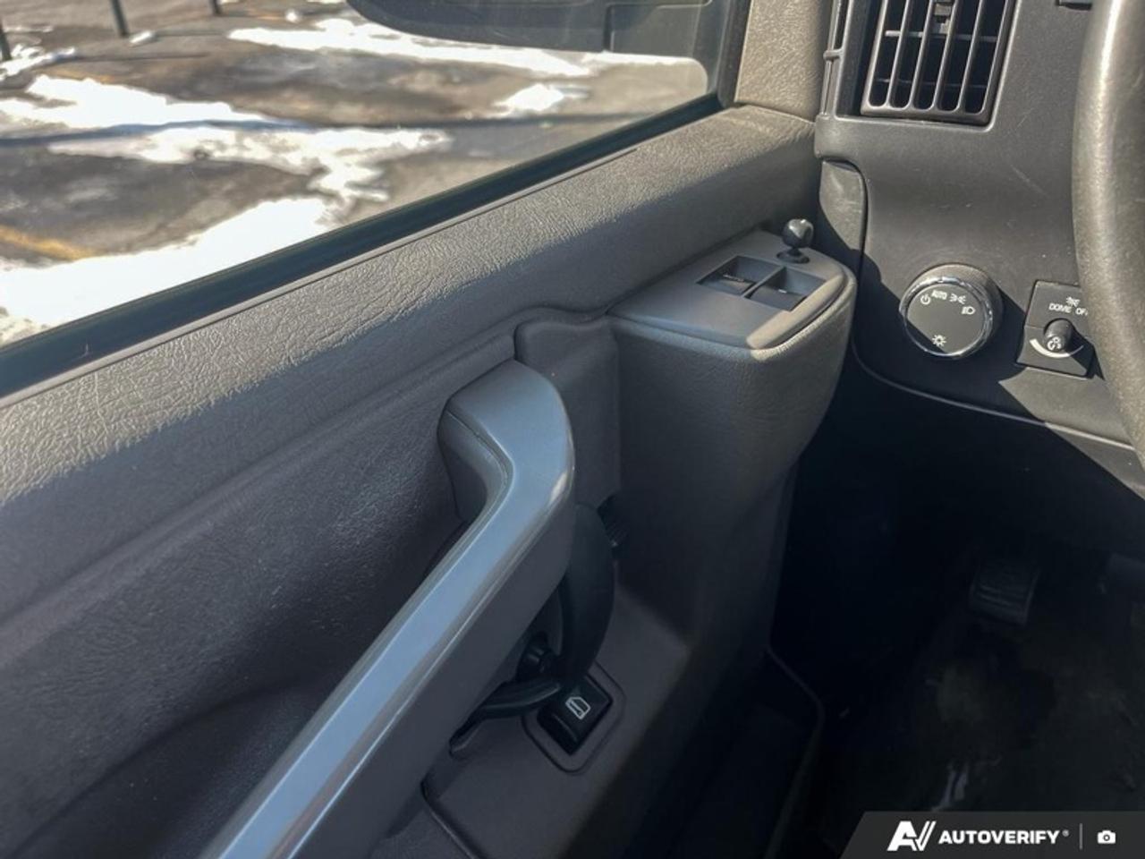 2023 Chevrolet Express Cargo Van 2500 155  2500, 155" LONG, 4.3 V6, KEYLESS ENTRY Photo