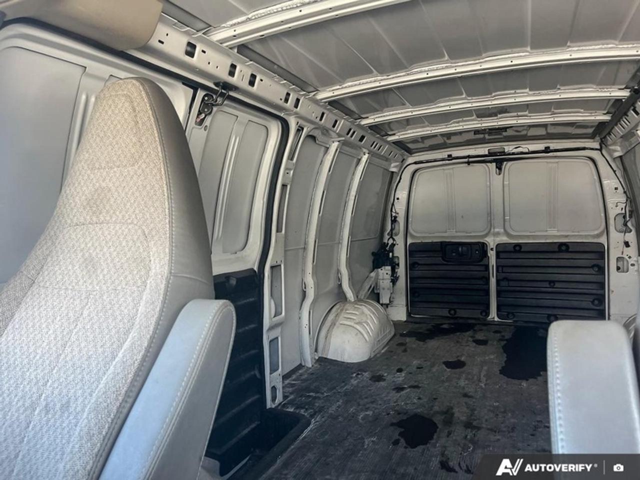 2023 Chevrolet Express Cargo Van 2500 155  2500, 155" LONG, 4.3 V6, KEYLESS ENTRY Photo