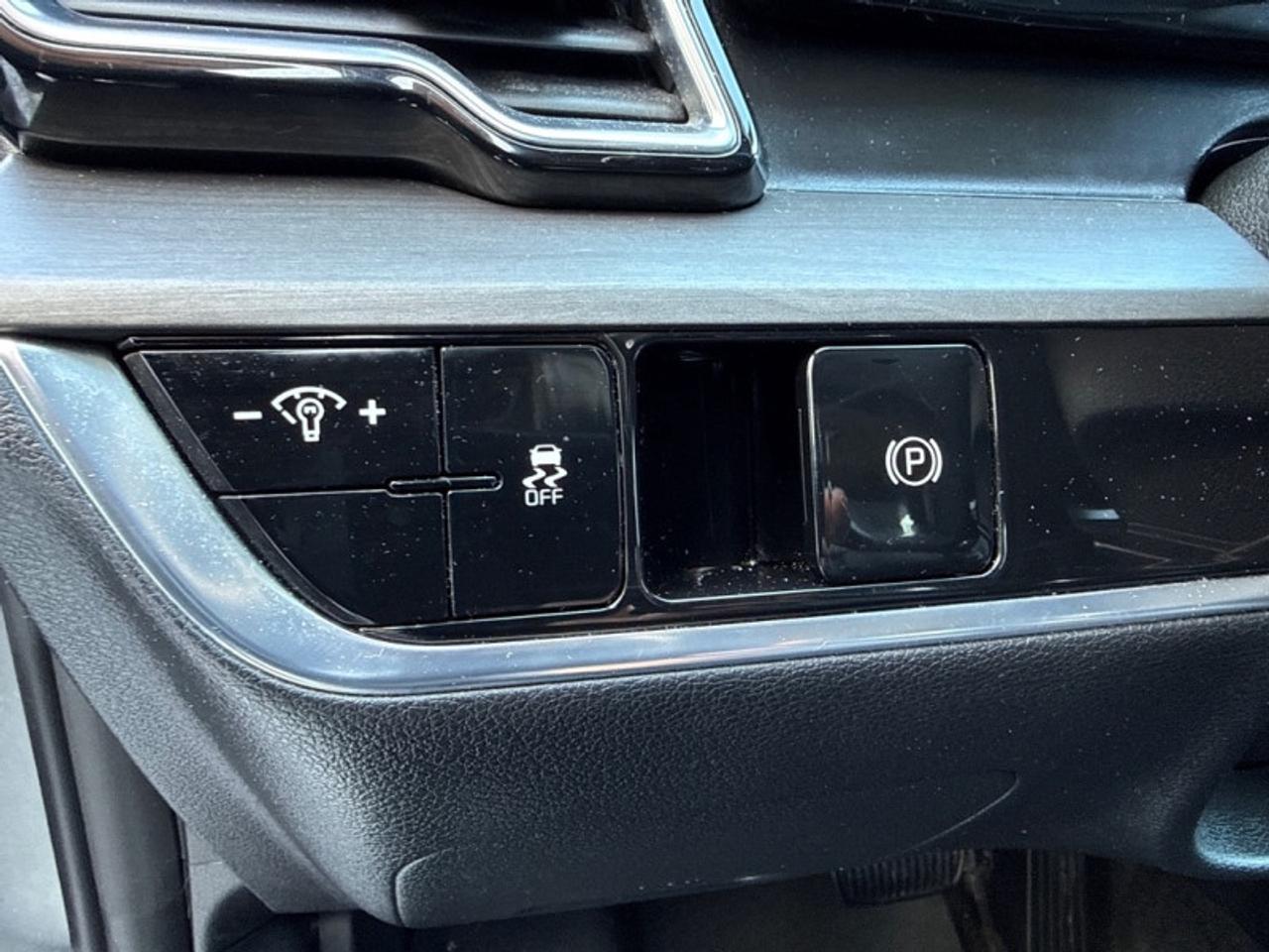 2023 Kia Sportage X-Line  Heated Steering Wheel - $210 B/W Photo