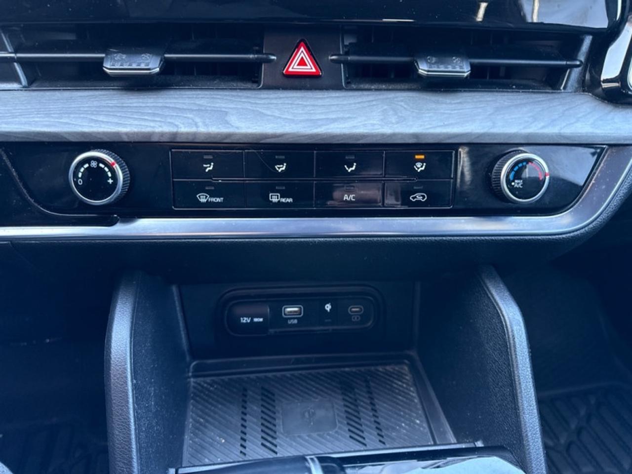 2023 Kia Sportage X-Line  Heated Steering Wheel - $210 B/W Photo